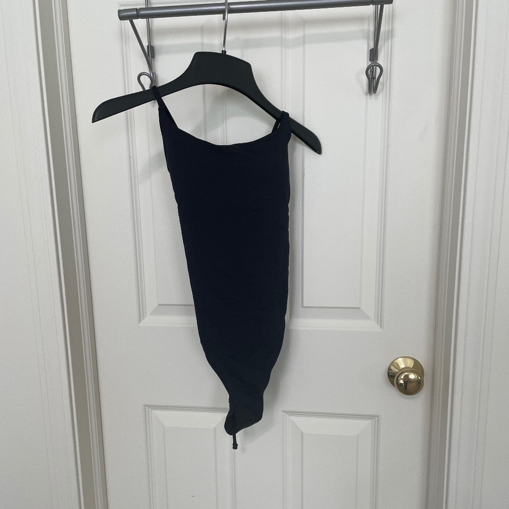 Everlane ReNew High-Leg One-Piece Swimsuit Black‎ Cross Back Size M